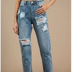 Tobi Distressed Jeans